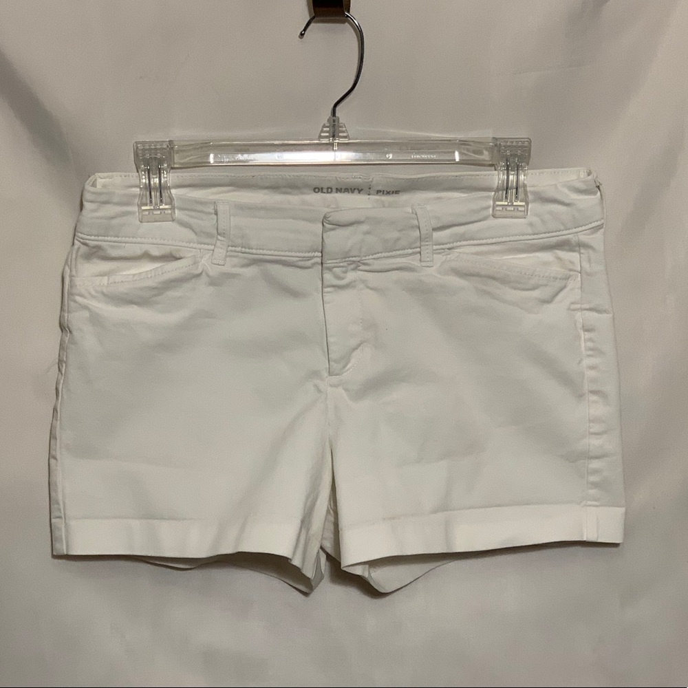 Sz 4 Old Navy Pixie chino shorts